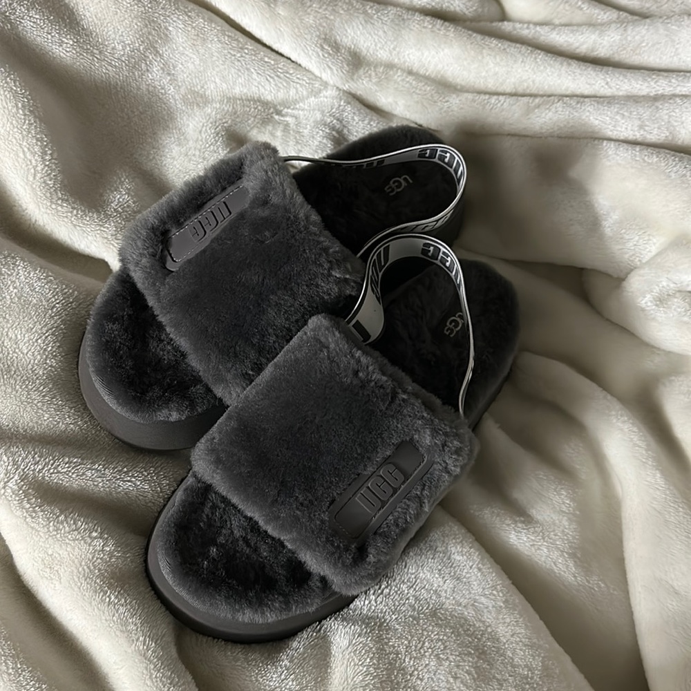 UGG Slides